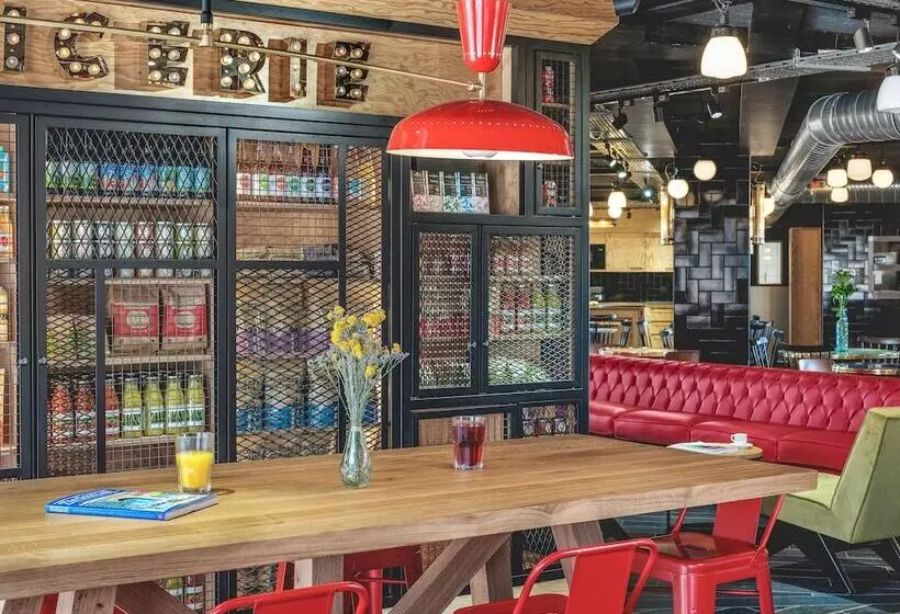 Hotelli Eklo Marne La Vallee