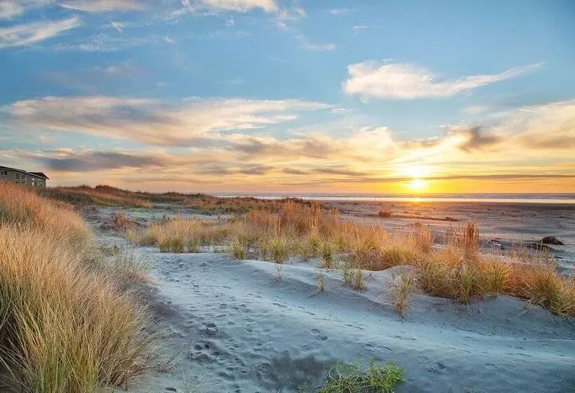 Hotelli Hi Tide Resort