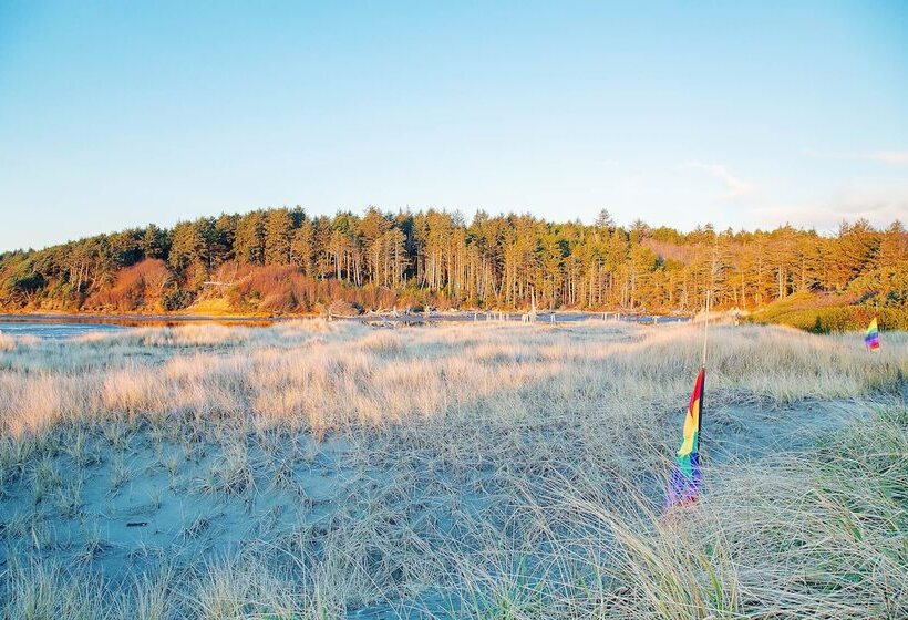 酒店 Hi Tide Resort