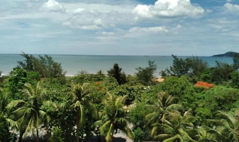 Hon Ngu Hotel Cua Lo Beach