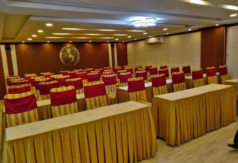 Hon Ngu Hotel Cua Lo Beach