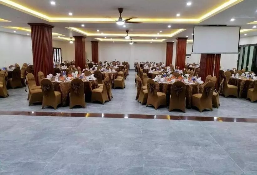 Hon Ngu Hotel Cua Lo Beach