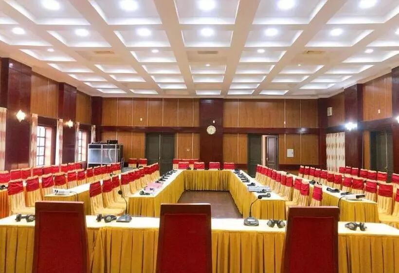 Hon Ngu Hotel Cua Lo Beach