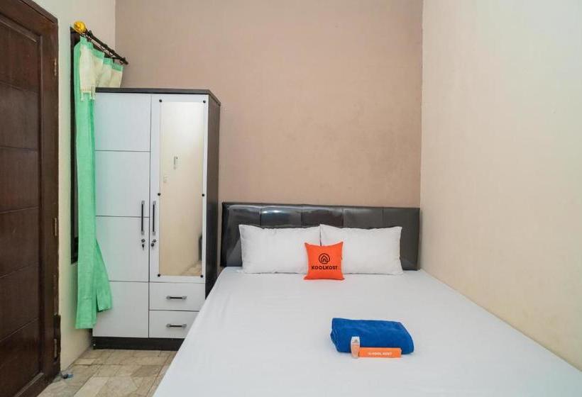 בית מלון כפרי Koolkost Syariah Near Villa Nusa Indah