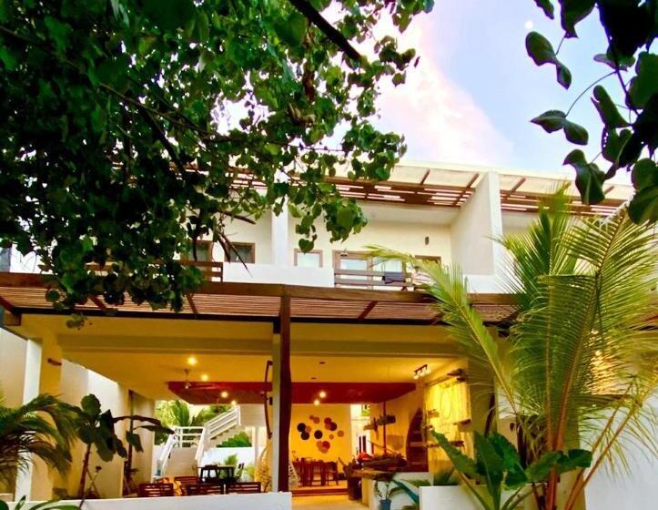 هتل Shaviyani Retreat