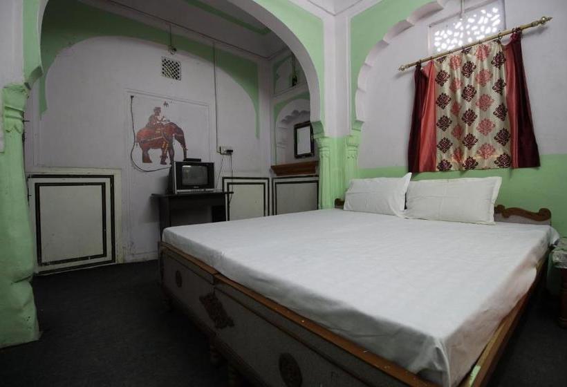 호텔 Spot On 40715 Khawas Palace Heritage Guest House