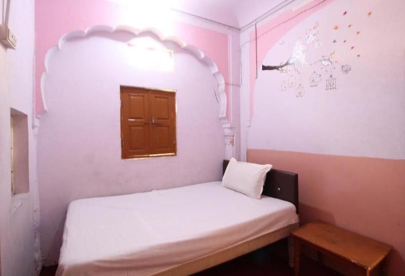 호텔 Spot On 40715 Khawas Palace Heritage Guest House