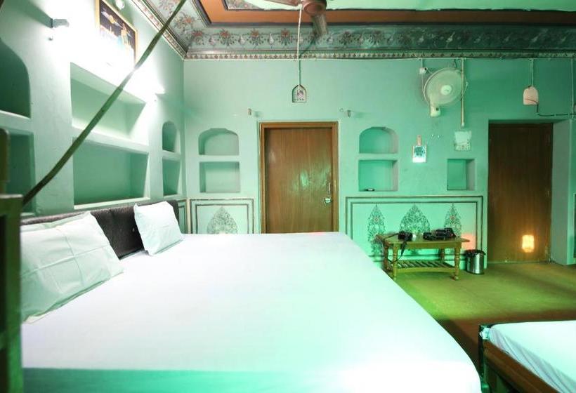 호텔 Spot On 40715 Khawas Palace Heritage Guest House