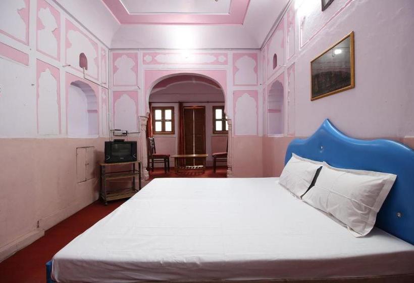 호텔 Spot On 40715 Khawas Palace Heritage Guest House