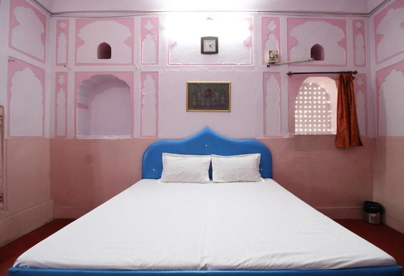 호텔 Spot On 40715 Khawas Palace Heritage Guest House