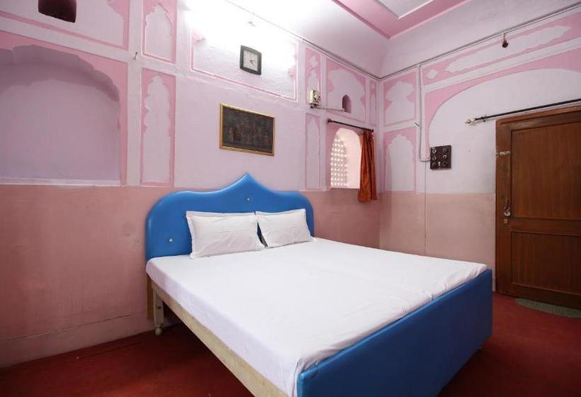 호텔 Spot On 40715 Khawas Palace Heritage Guest House