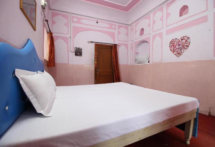 호텔 Spot On 40715 Khawas Palace Heritage Guest House