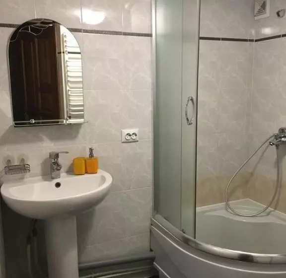 Majatalo барви карпат