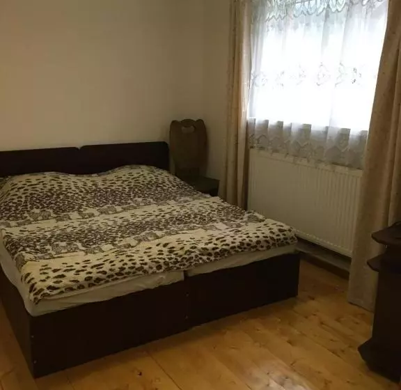 Majatalo барви карпат