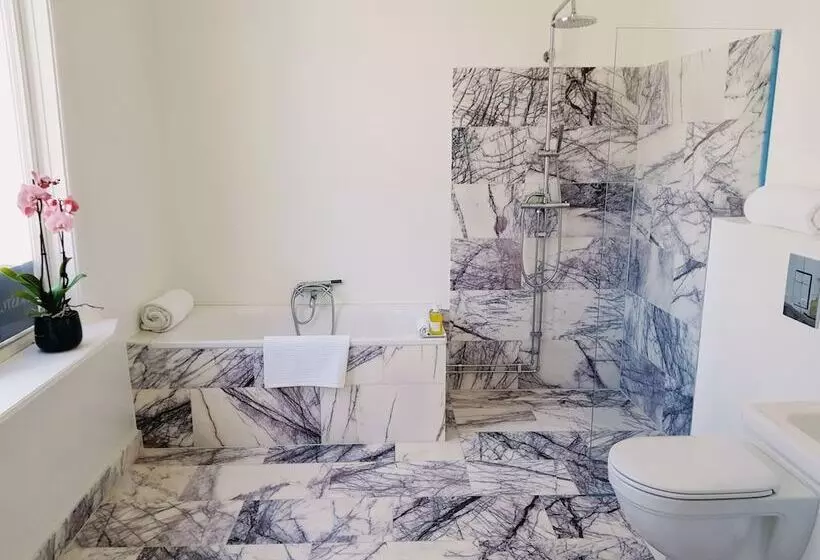 Prästgården Hotell & Bryggeri