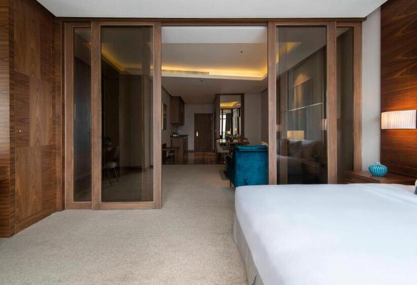 Waw Hotel Suites King Abdullah District