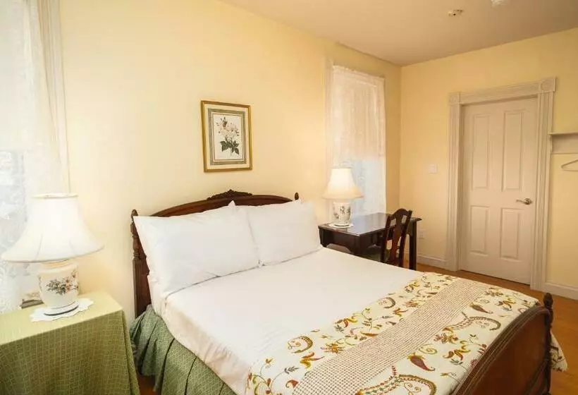 ユースホステル Hillcrest Hall Country Inn