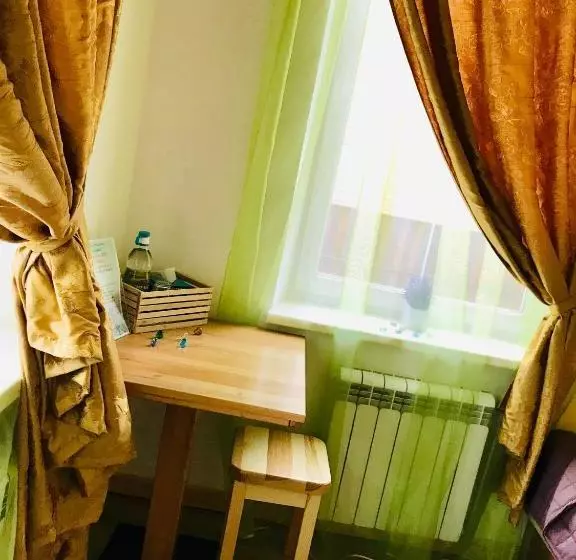 تختخواب و صبحانه міні готель садиба