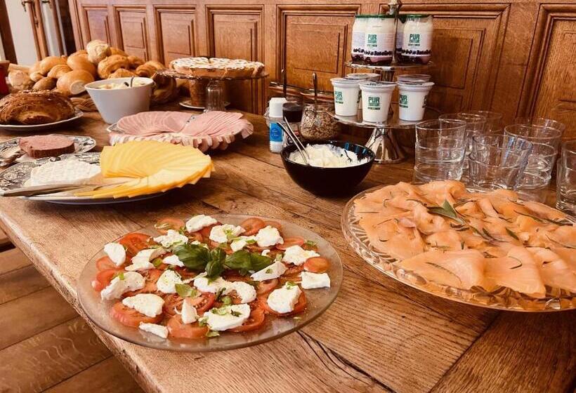 مبيت وإفطار Château Charles