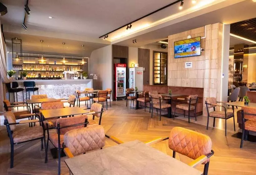 Donantelo Hotel Vlore