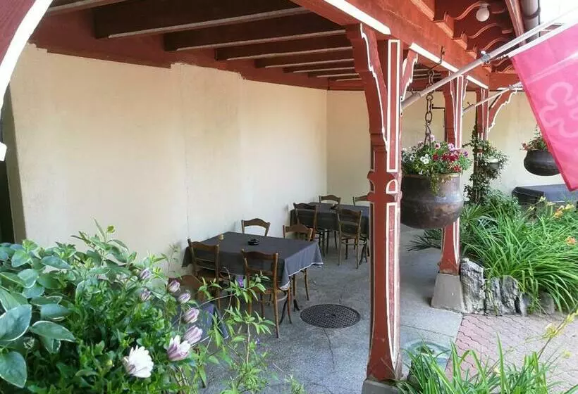 هتل Posthaus Urigen