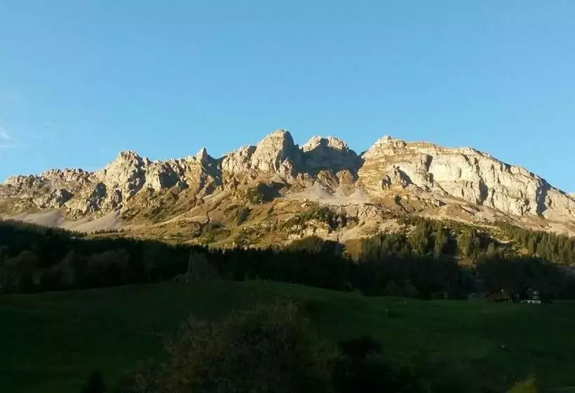 هتل Posthaus Urigen