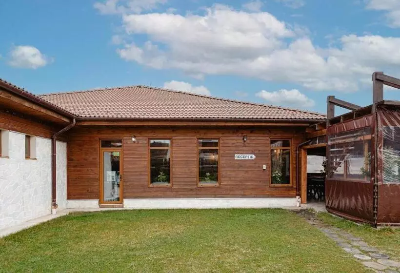 Majatalo Casa Dinainte Young And Adults Only