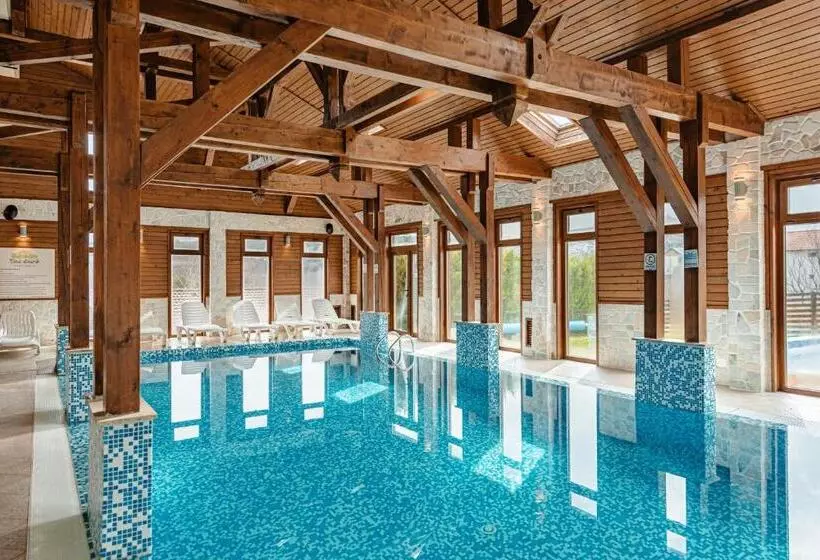 Majatalo Casa Dinainte Young And Adults Only