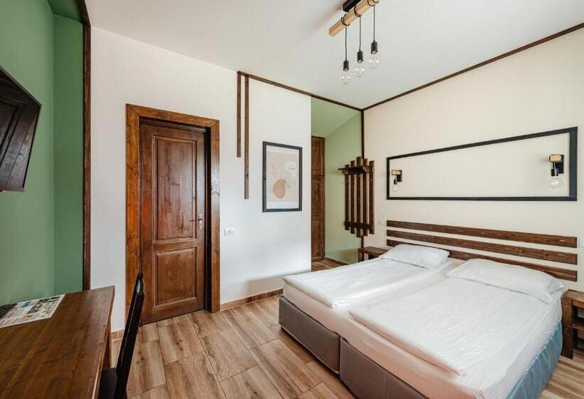 膳宿费 Casa Dinainte Young And Adults Only