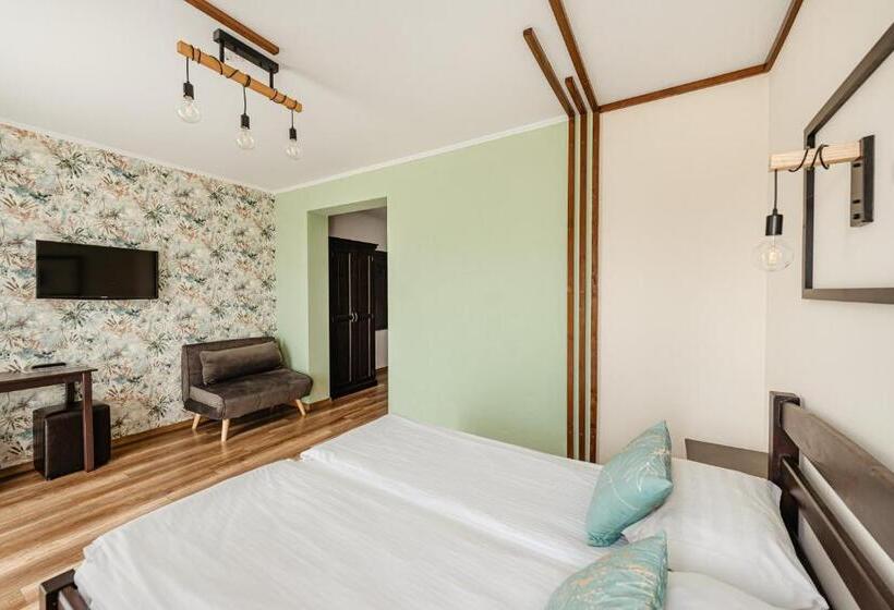 膳宿费 Casa Dinainte Young And Adults Only