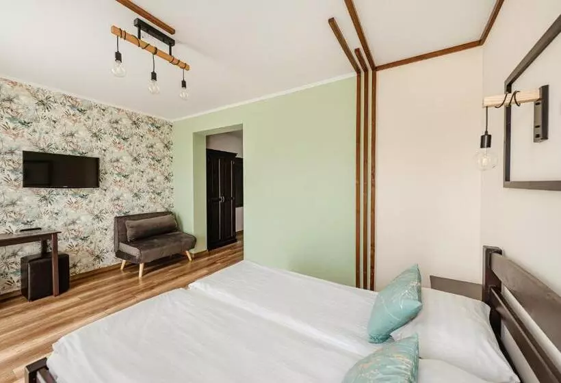 Majatalo Casa Dinainte Young And Adults Only