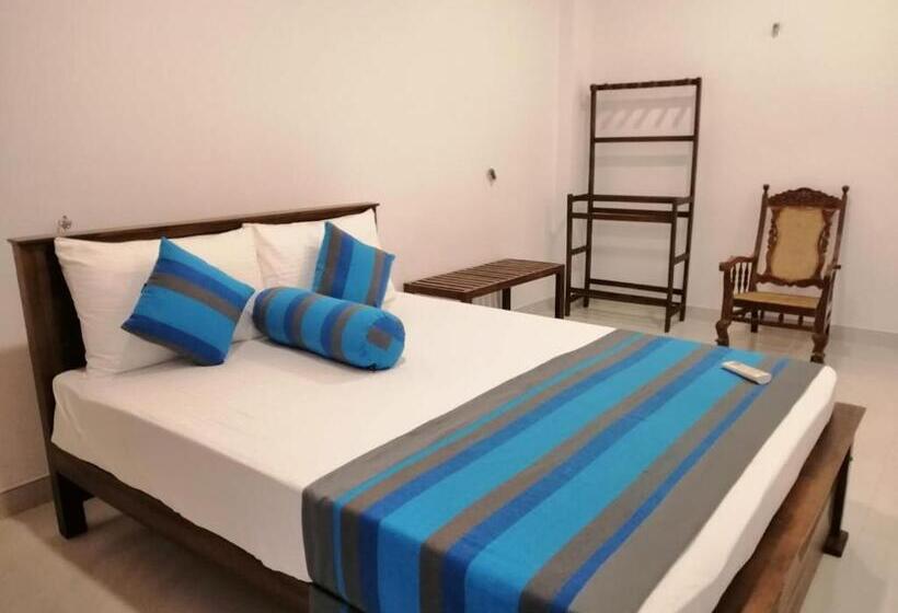 پانسیون Golden Residence