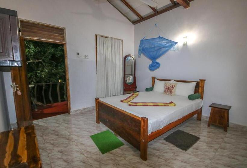 Пансион Green Park Safari House & Eco Tree House