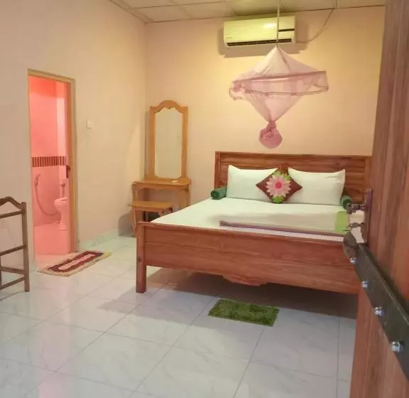 Majatalo Green Park Safari House & Eco Tree House