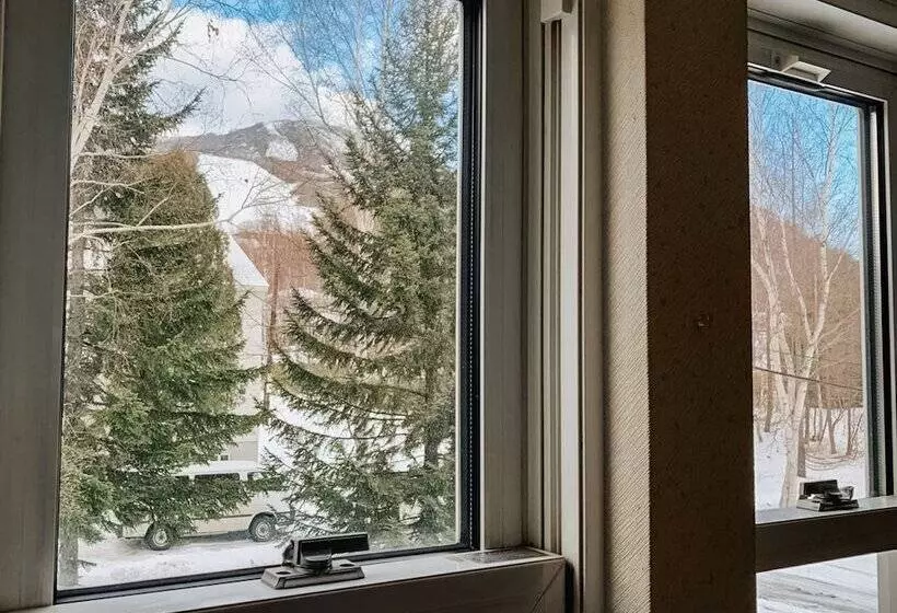 ホテル Niseko Ski Lodge   Higashiyama