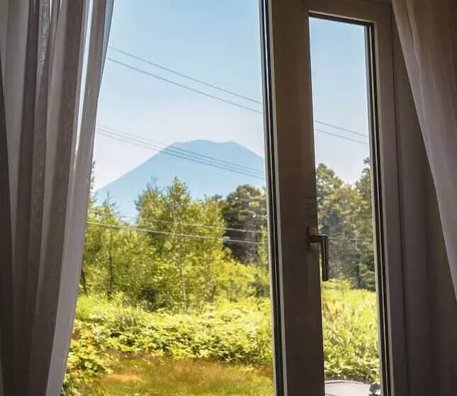 ホテル Niseko Ski Lodge   Higashiyama