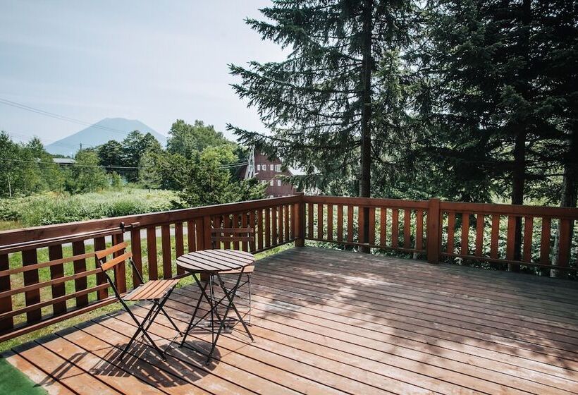 Hotel Niseko Ski Lodge   Higashiyama