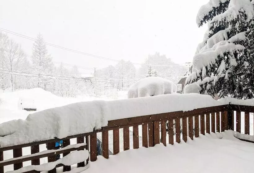 ホテル Niseko Ski Lodge   Higashiyama