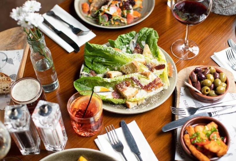 مبيت وإفطار The Partridge, Stretton