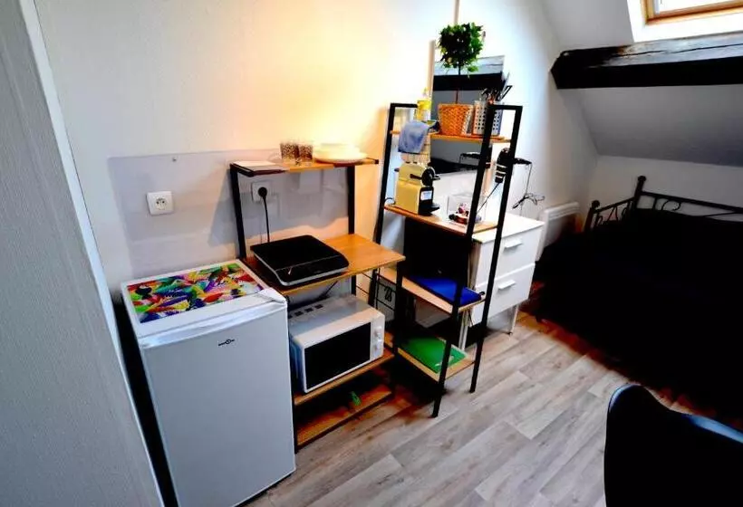 Kapselihotelli Capstay Famars & Netflix