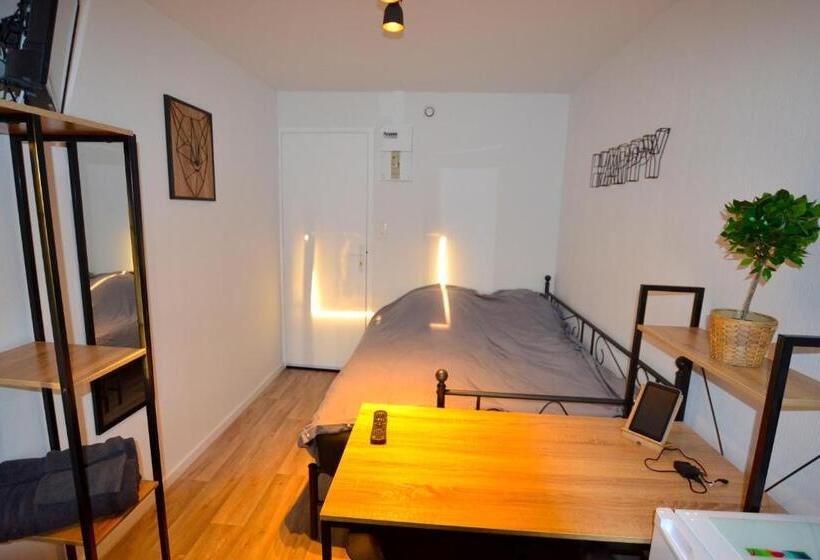 胶囊酒店 Capstay Famars & Netflix