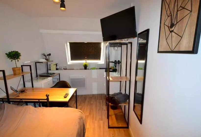 Kapselihotelli Capstay Famars & Netflix