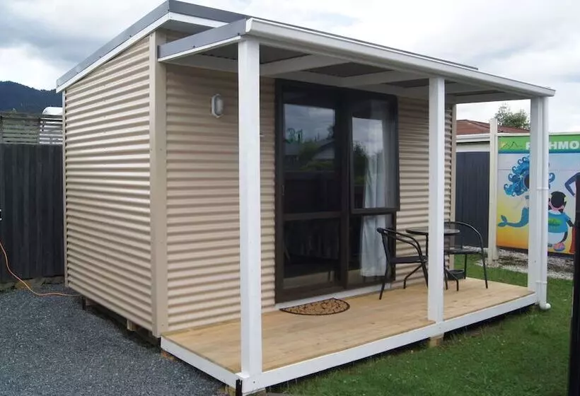 Hotelli Richmond Holiday Park