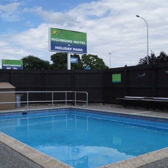 فندق Richmond Holiday Park