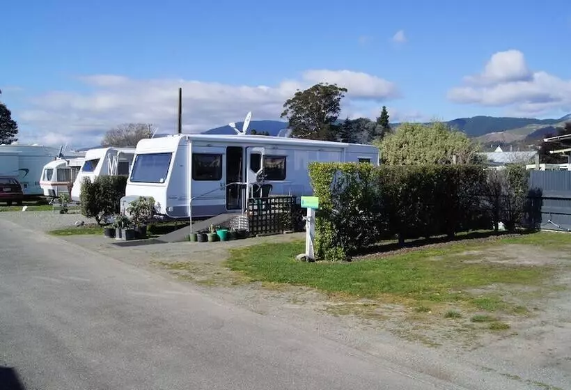 Hotelli Richmond Holiday Park