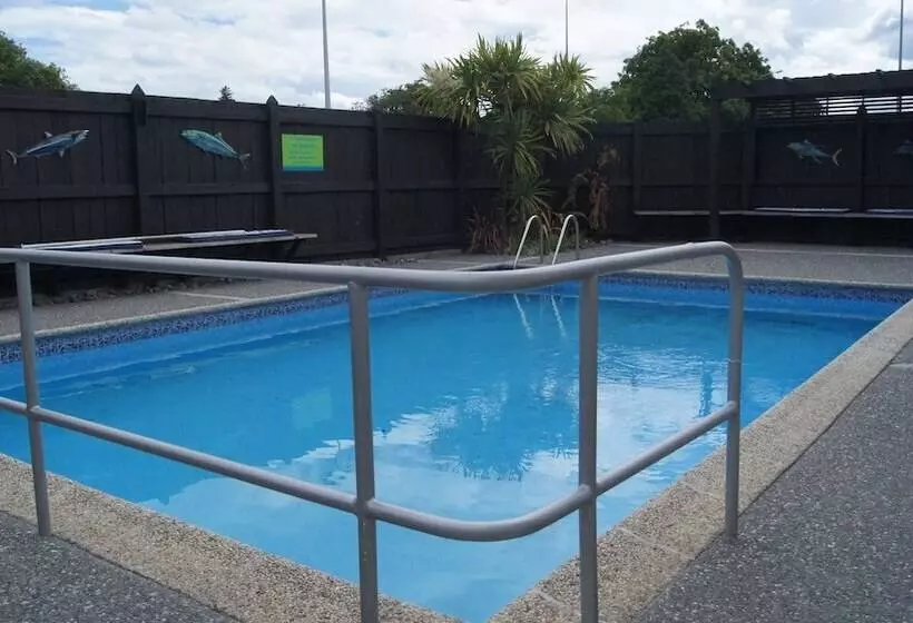 Hotelli Richmond Holiday Park