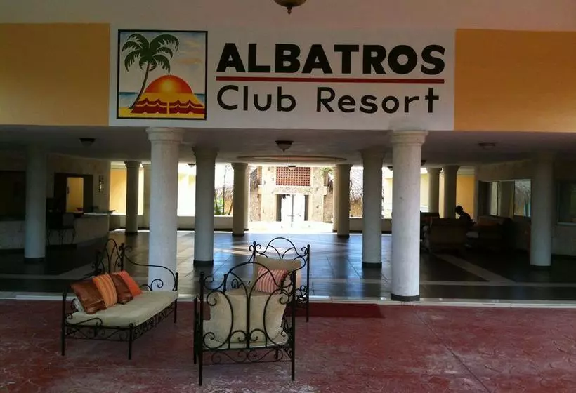 Ptv Apartamentos En Albatros