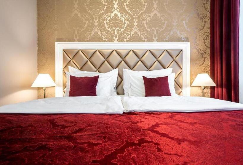 בית מלון כפרי Alexander