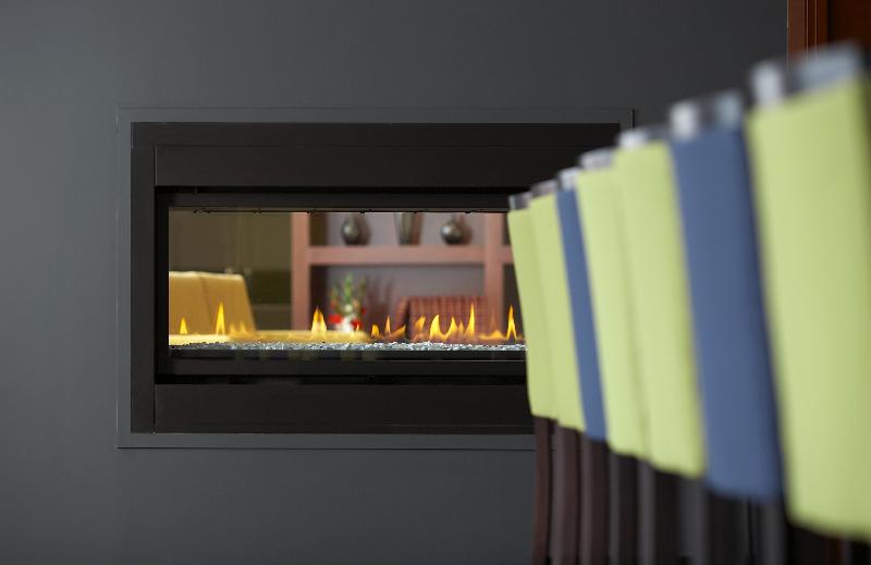 فندق Holiday Inn & Suites Montreal Airport, An Ihg