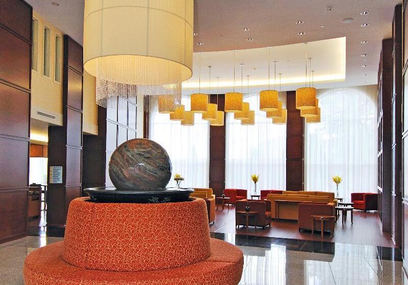 فندق Holiday Inn & Suites Montreal Airport, An Ihg